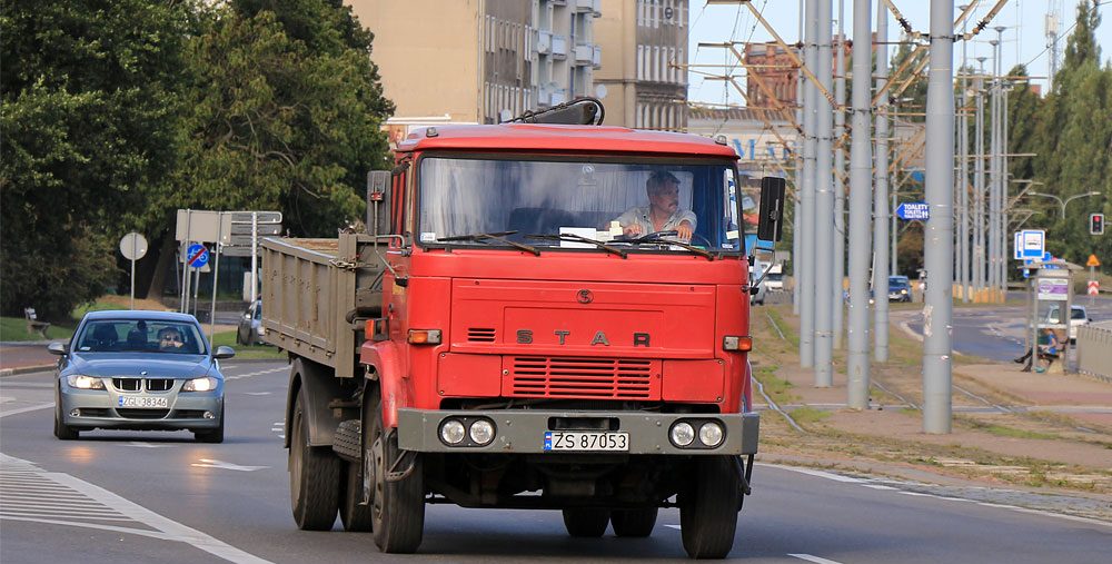 Фото грузовика в Польше