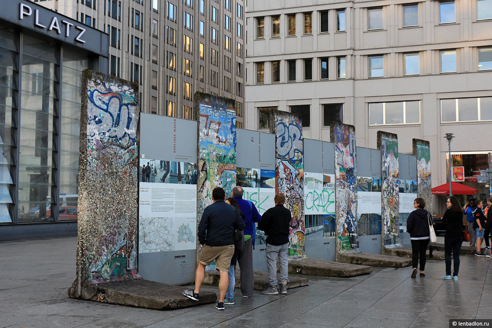 Фото фрагментов Берлинской стены