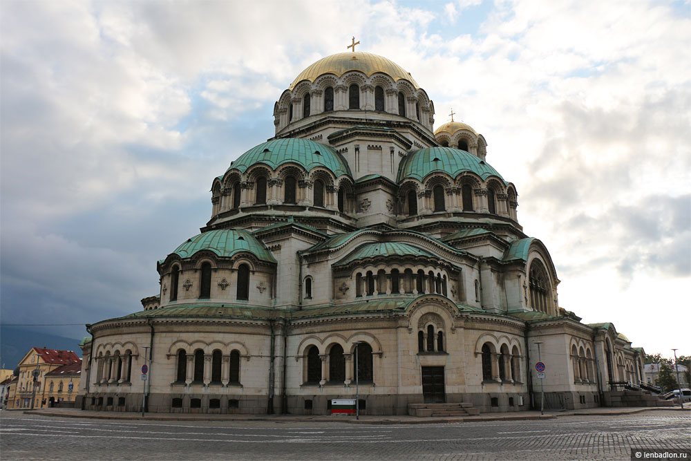Фото собора Александра Невского в Софии